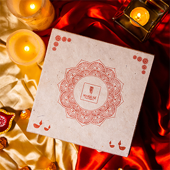 Makkusé Small Tihar White Box  Box 2082